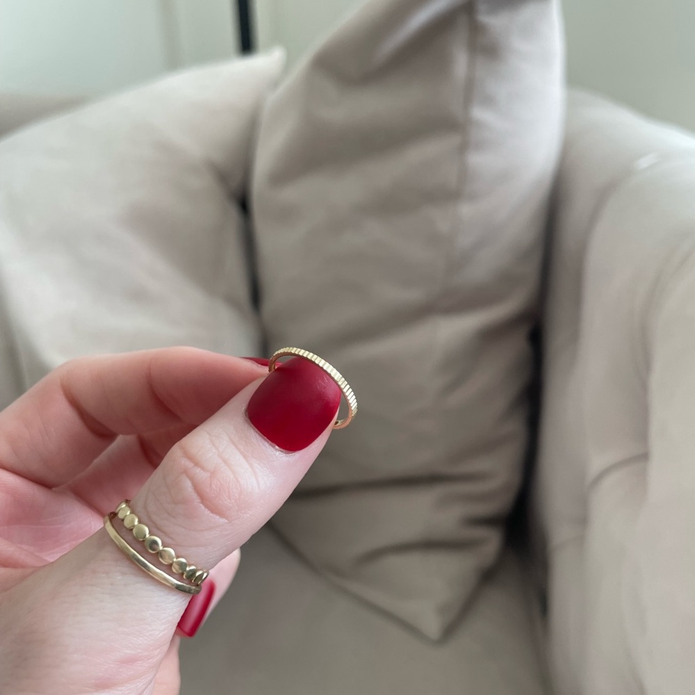 Solid Gold Eternity Ridge Ring - Picture 2 of 4